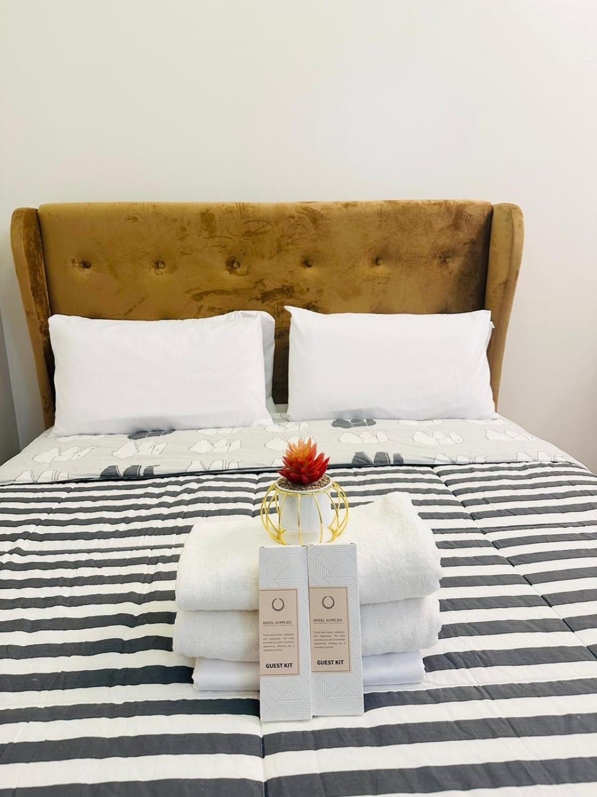 Starlight Suites Trece Martires Dış mekan fotoğraf