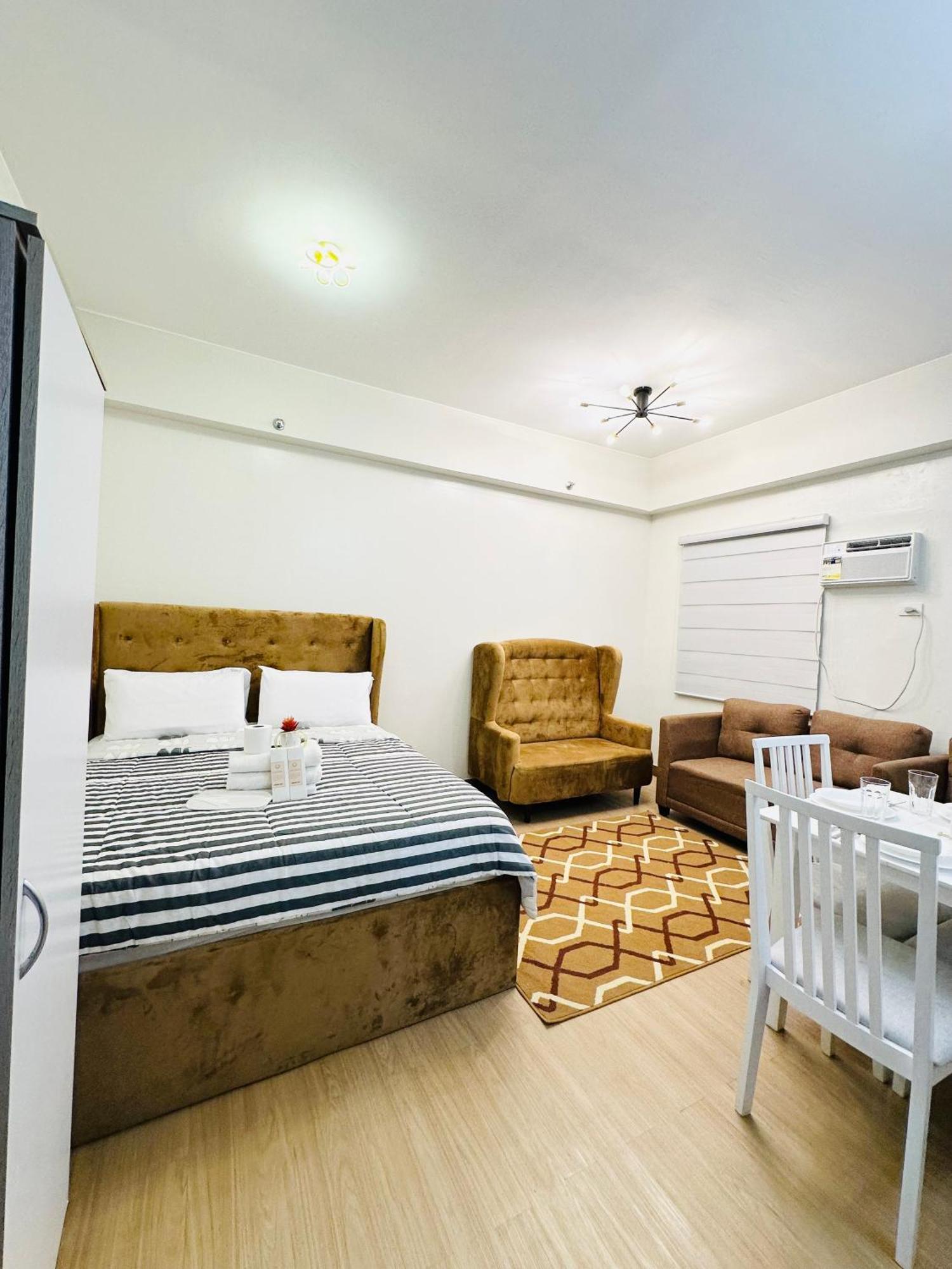 Starlight Suites Trece Martires Dış mekan fotoğraf