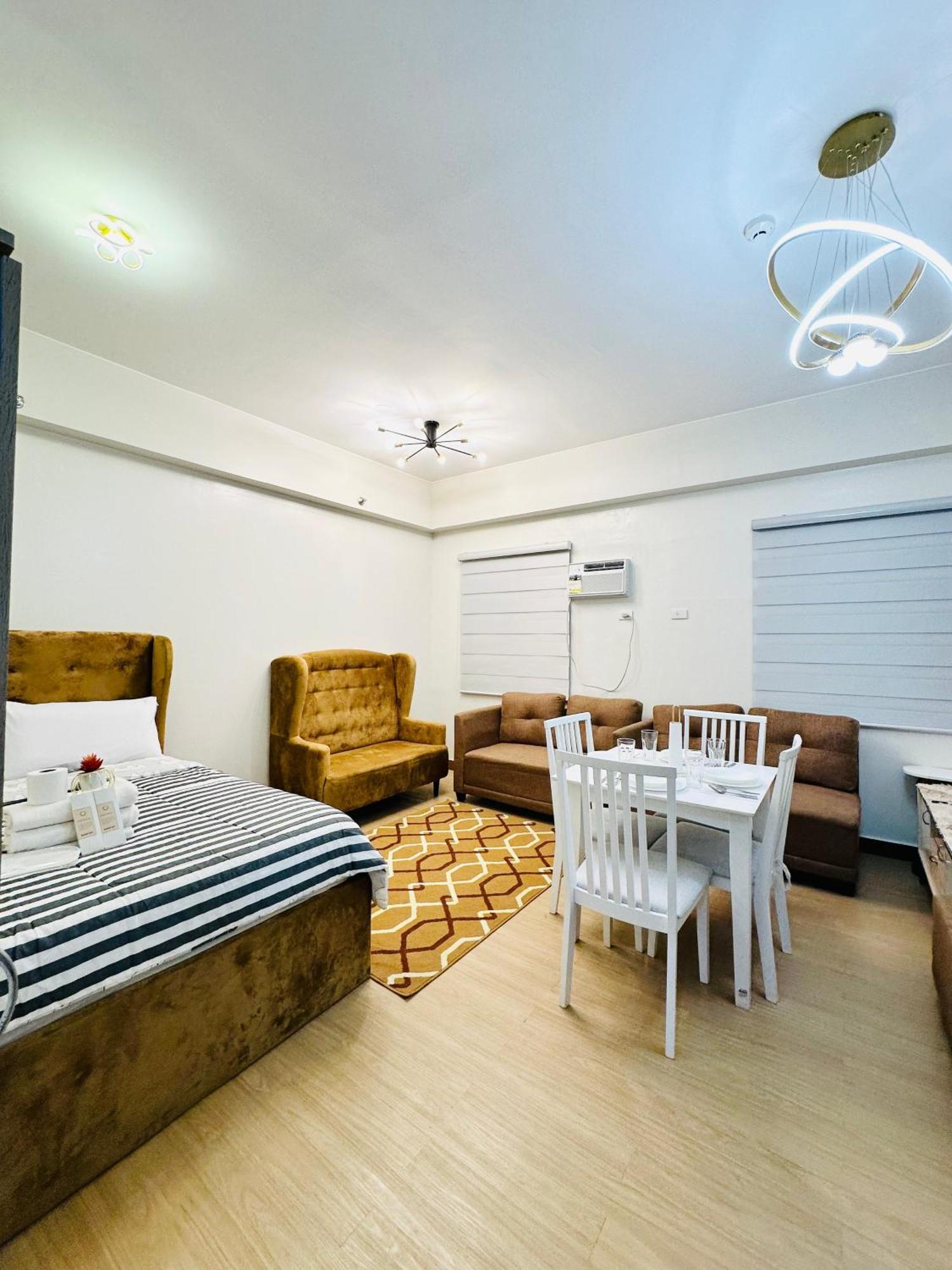 Starlight Suites Trece Martires Dış mekan fotoğraf