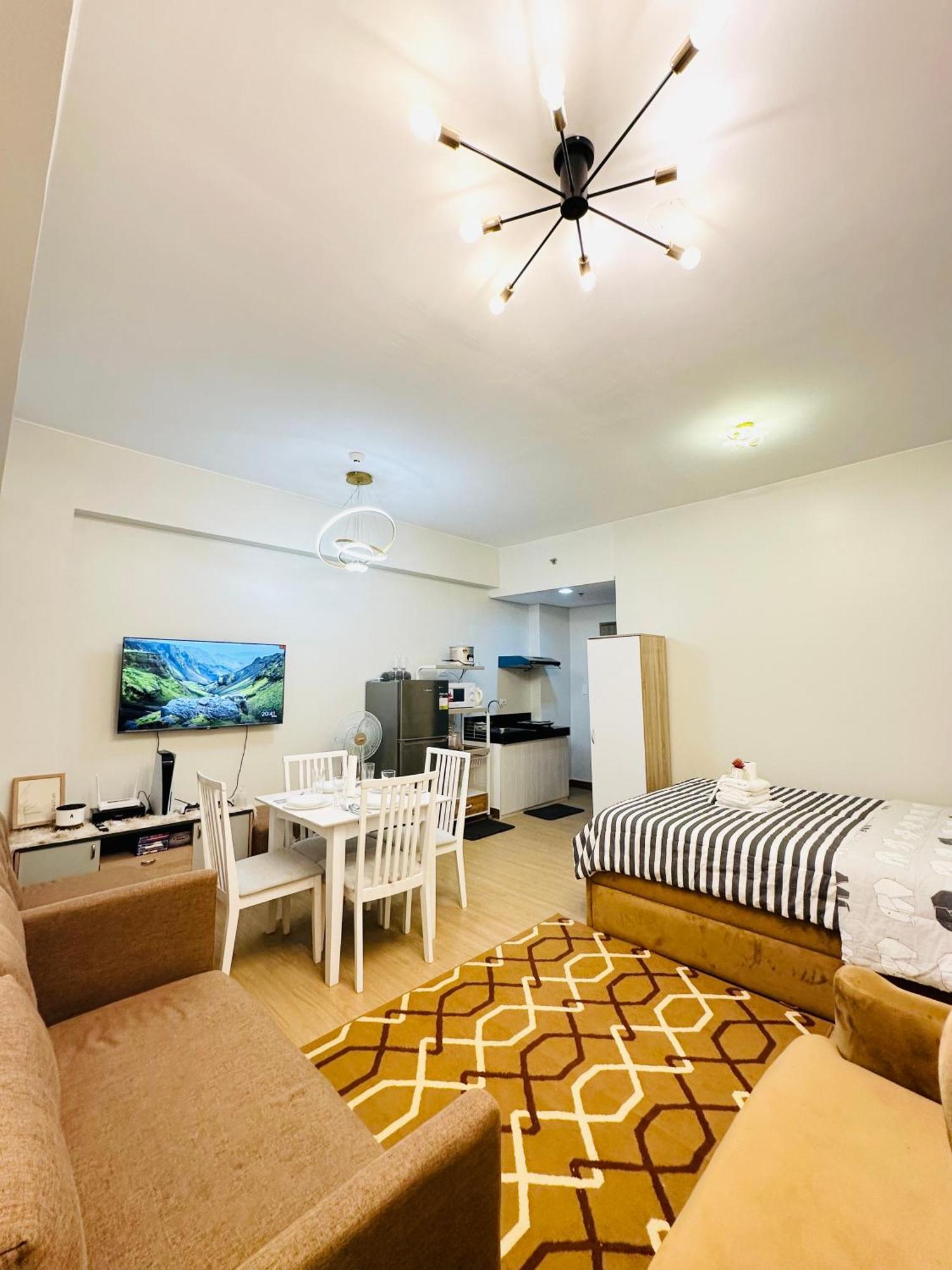 Starlight Suites Trece Martires Dış mekan fotoğraf